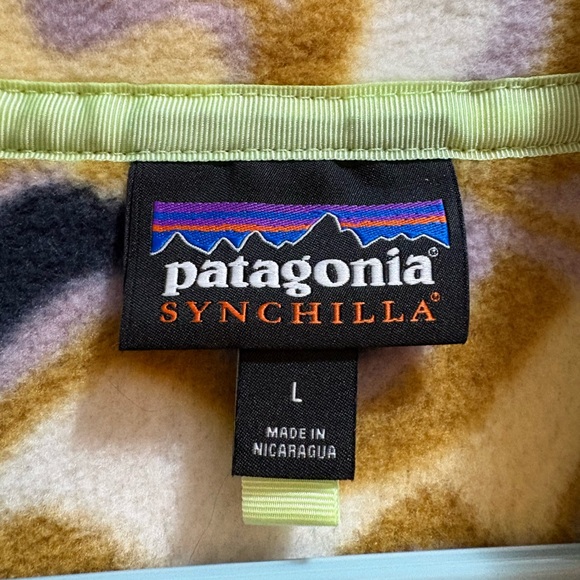 Patagonia Women's Lightweight Synchilla Snap-T Fleece Pullover - Picture 5 of 5